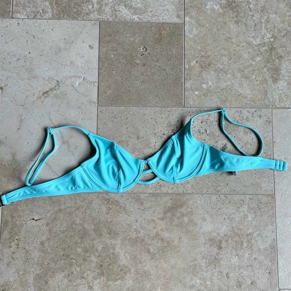 Forever 21 Blue Underwire Bikini Top | Size S